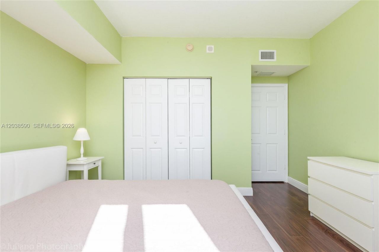 888 S Douglas Rd , Unit 1608, Coral Gables, FL 33134 Photo