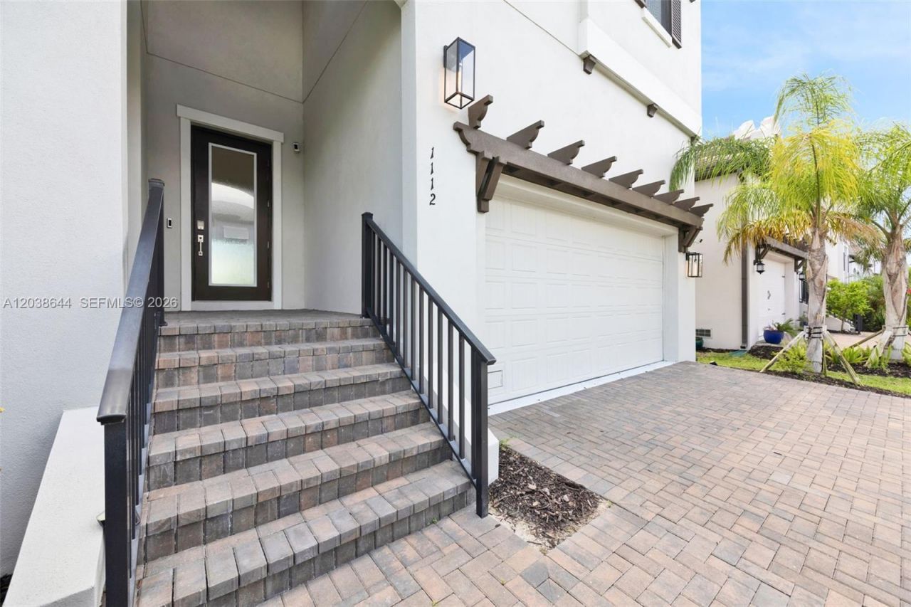 1112 Seagrape Drive , Ruskin, FL 33570 Photo