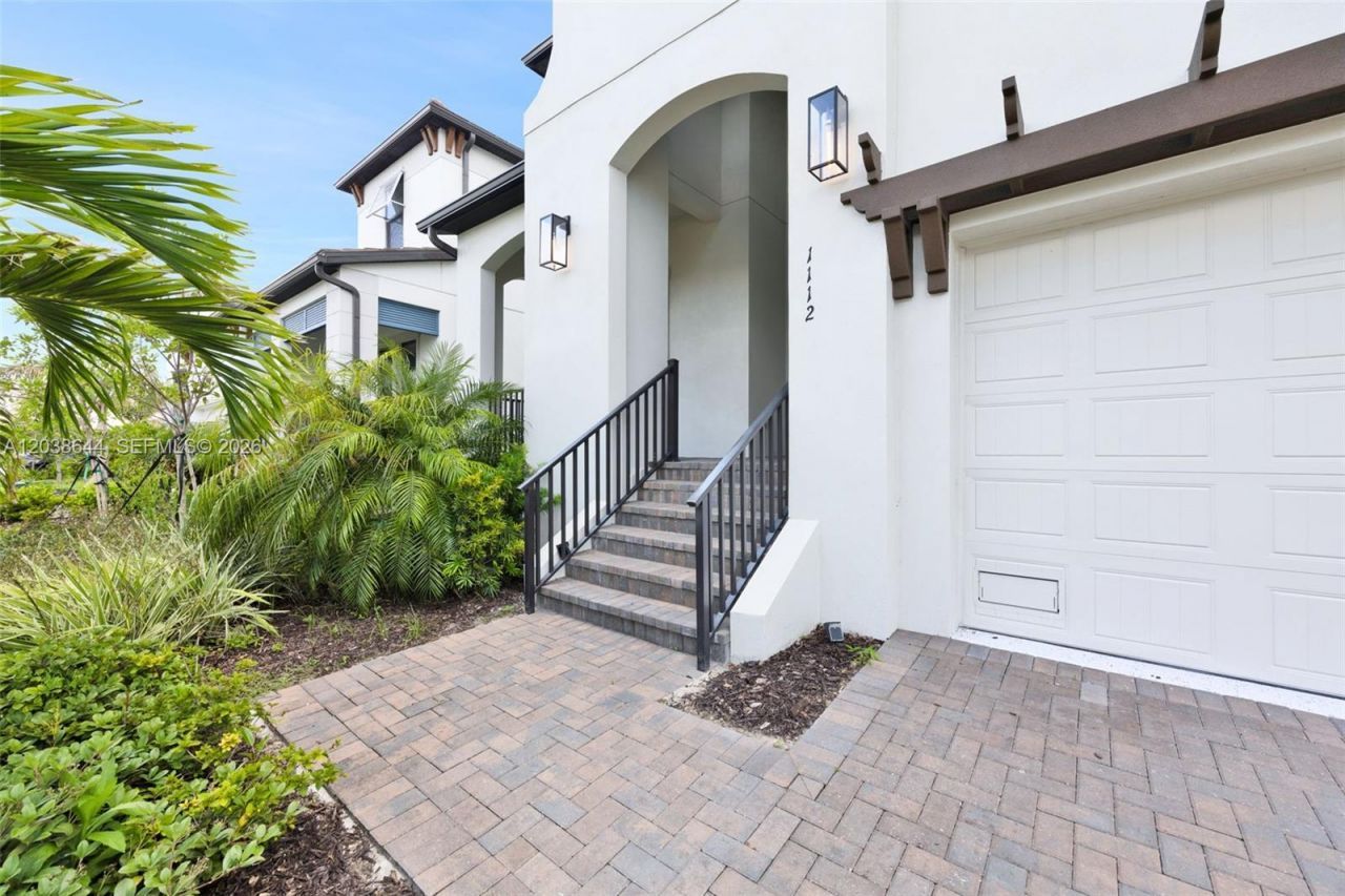 1112 Seagrape Drive , Ruskin, FL 33570 Photo