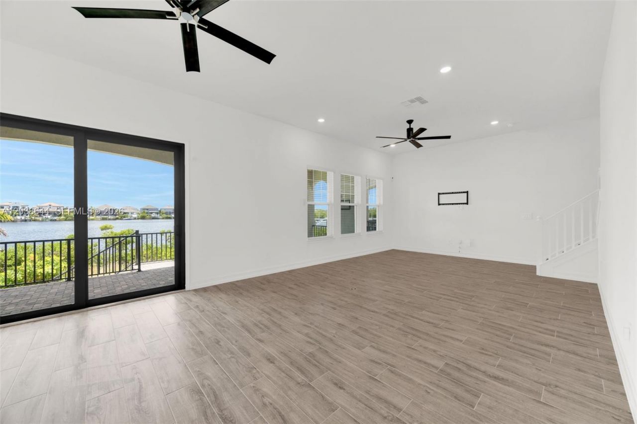 1112 Seagrape Drive , Ruskin, FL 33570 Photo