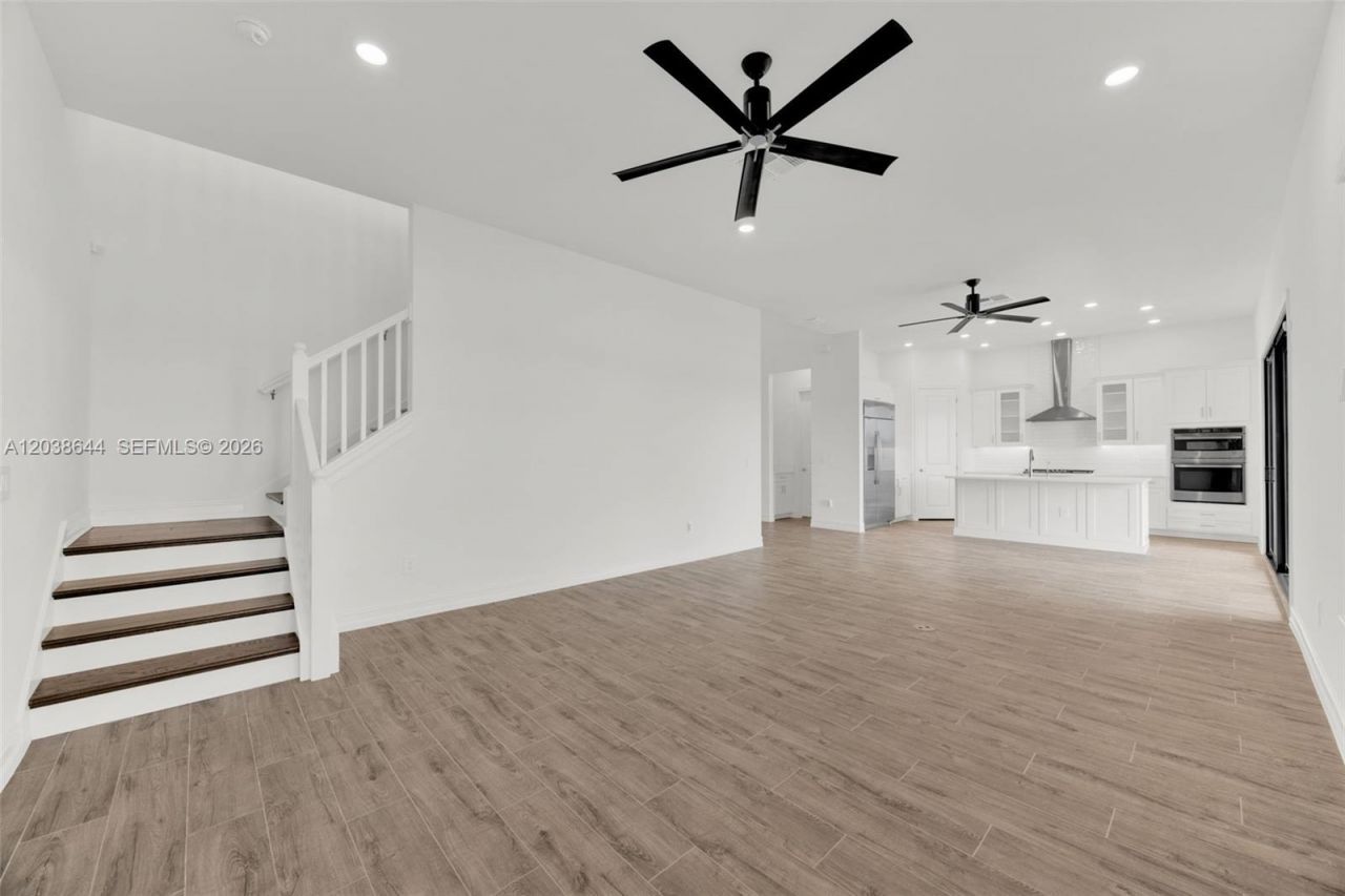 1112 Seagrape Drive , Ruskin, FL 33570 Photo