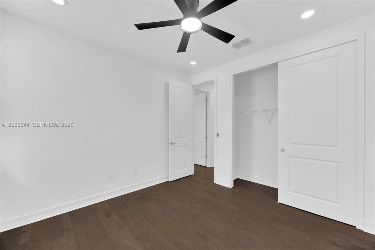 1112 Seagrape Drive , Ruskin, FL 33570 Photo