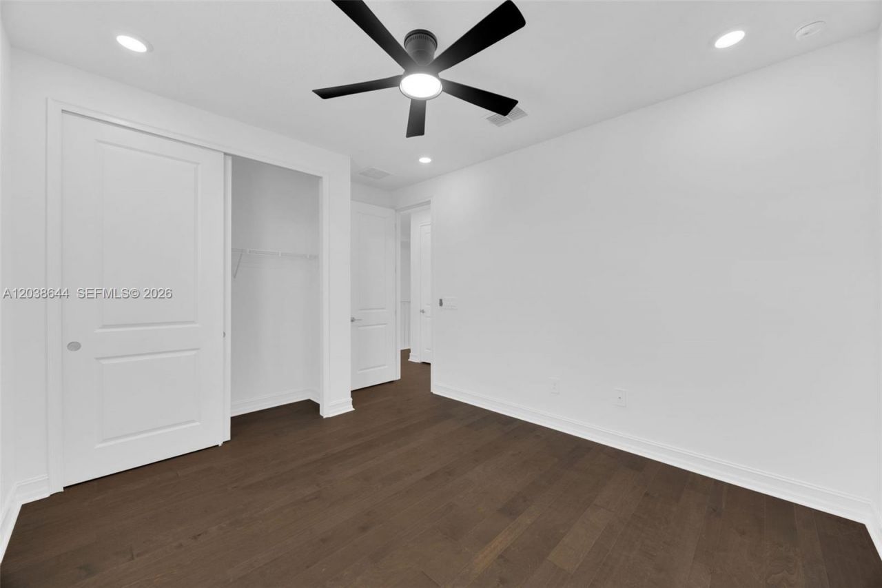 1112 Seagrape Drive , Ruskin, FL 33570 Photo