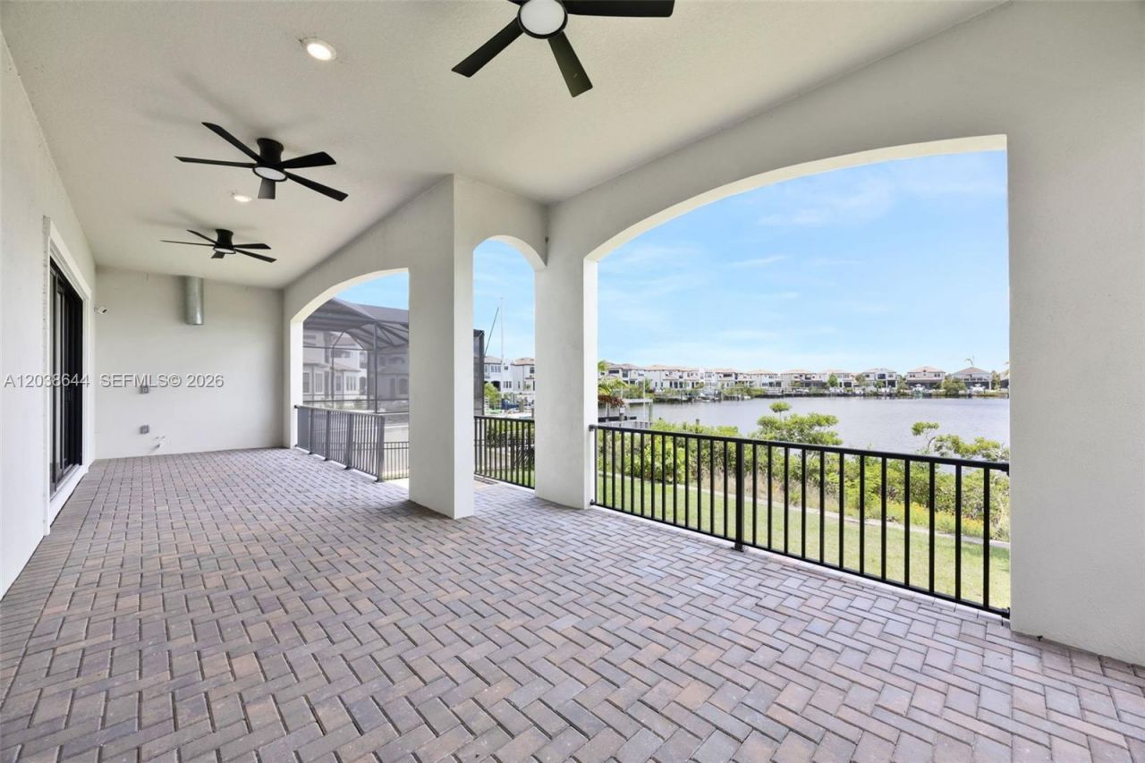 1112 Seagrape Drive , Ruskin, FL 33570 Photo