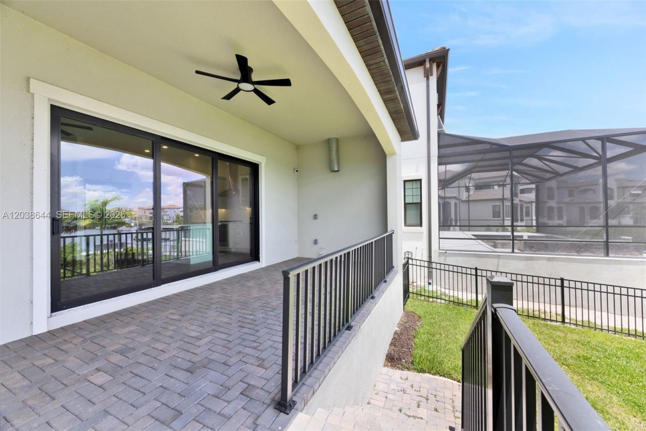 1112 Seagrape Drive , Ruskin, FL 33570 Photo