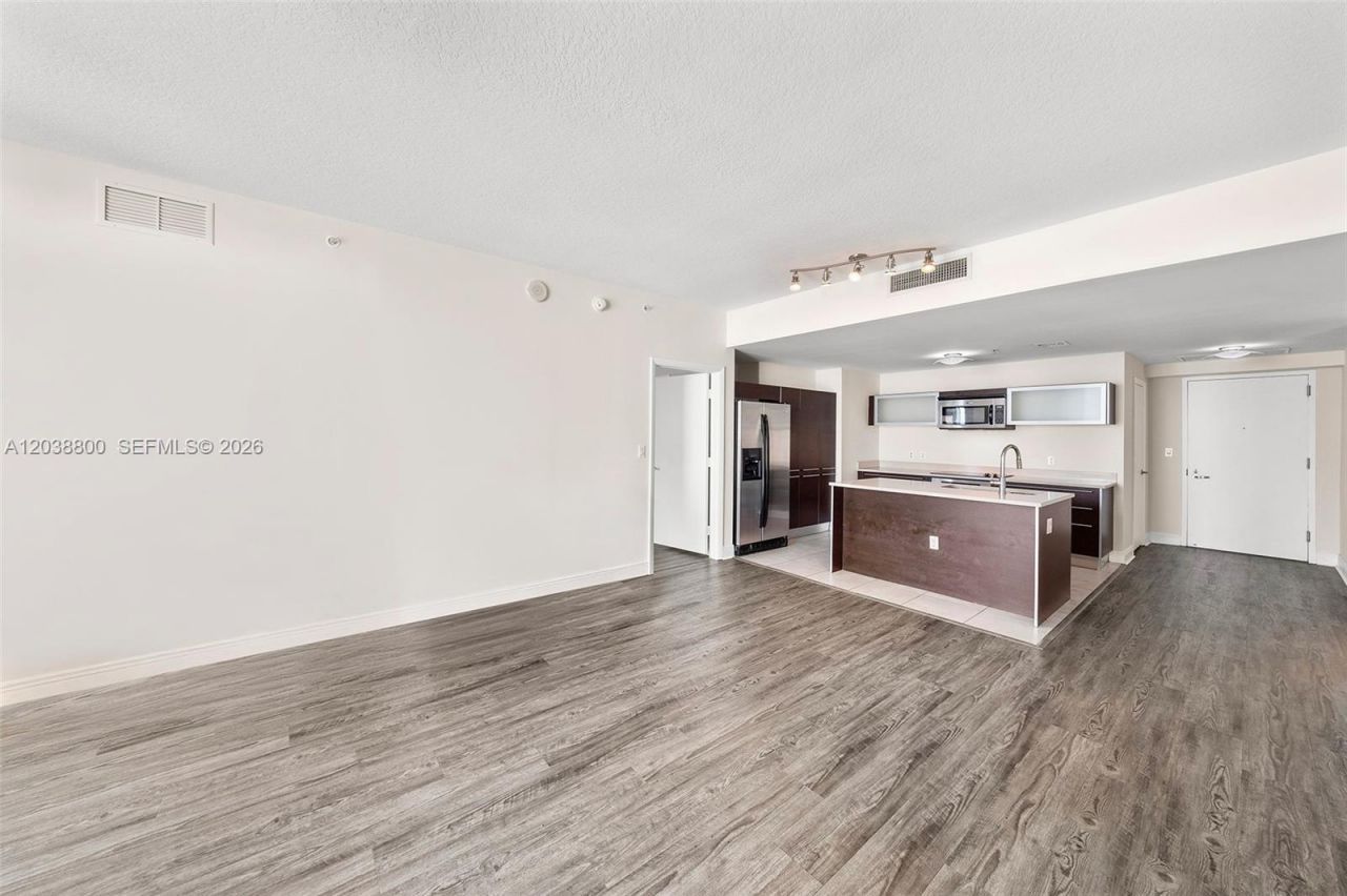 1900 N Bayshore Dr , Unit 4504, Miami, FL 33132 Photo