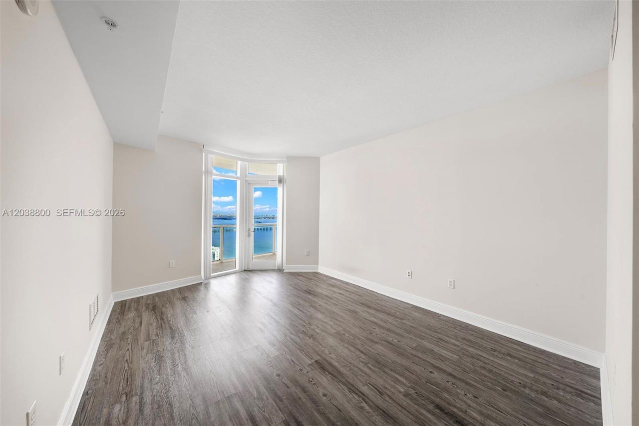 1900 N Bayshore Dr , Unit 4504, Miami, FL 33132 Photo