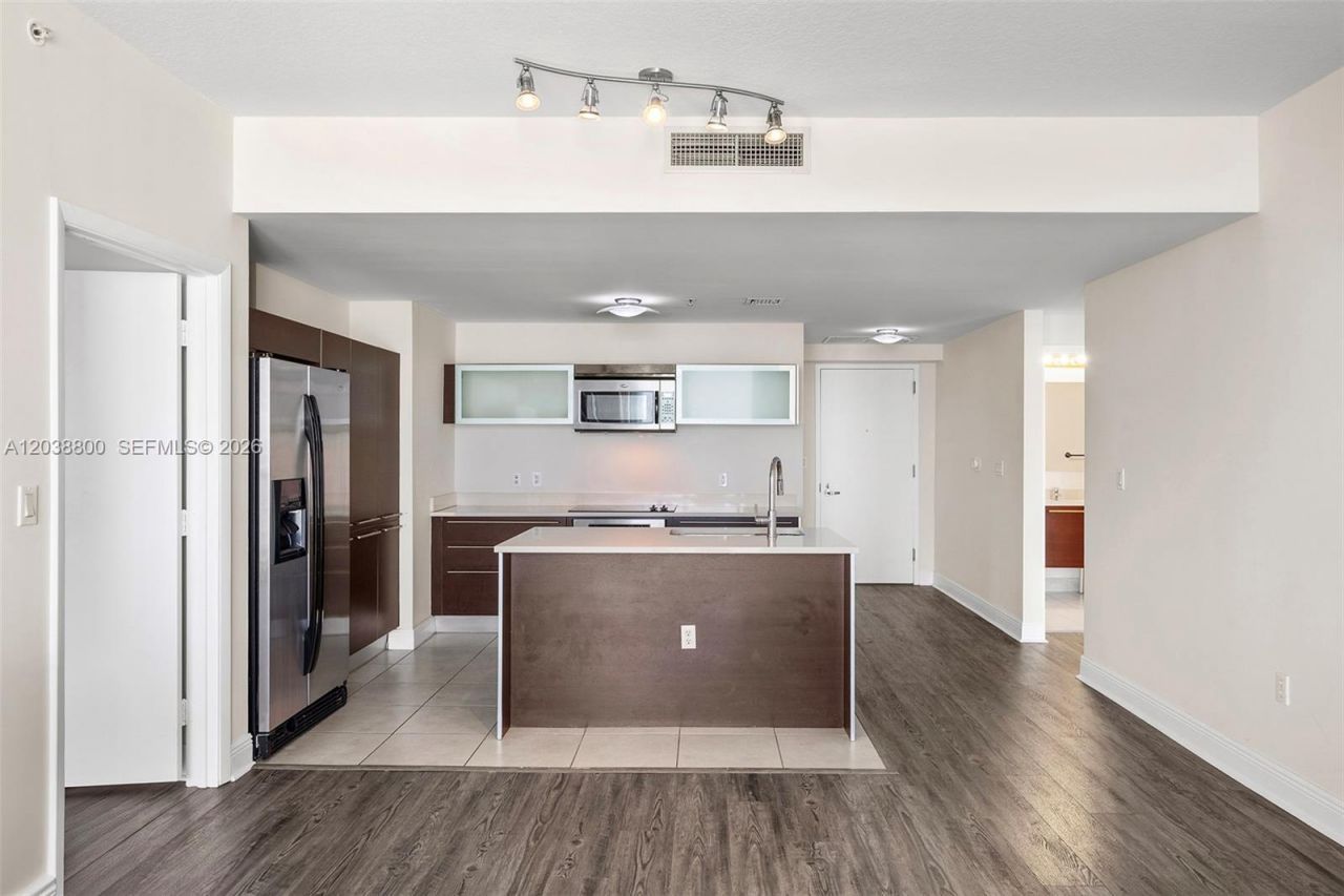 1900 N Bayshore Dr , Unit 4504, Miami, FL 33132 Photo