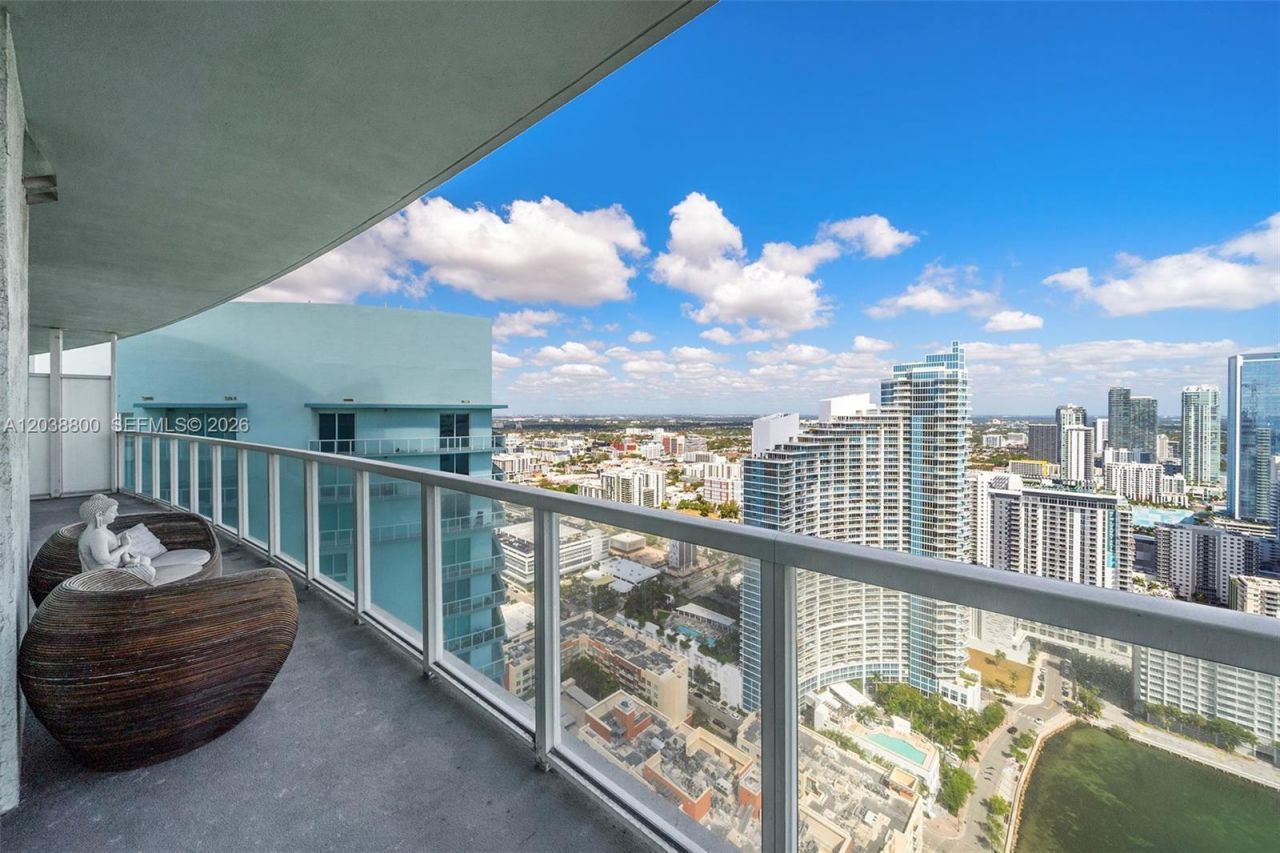 1900 N Bayshore Dr , Unit 4504, Miami, FL 33132 Photo