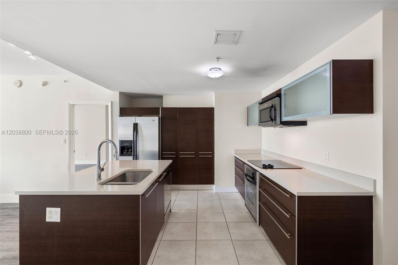 1900 N Bayshore Dr , Unit 4504, Miami, FL 33132 Photo