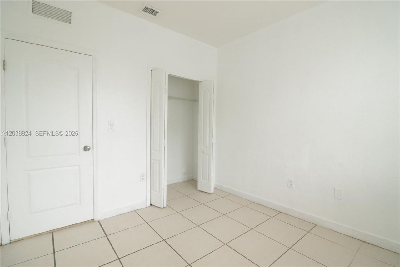 1568 SE 26th St , Unit 206, Homestead, FL 33035 Photo
