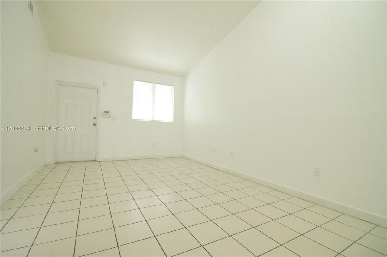 1568 SE 26th St , Unit 206, Homestead, FL 33035 Photo