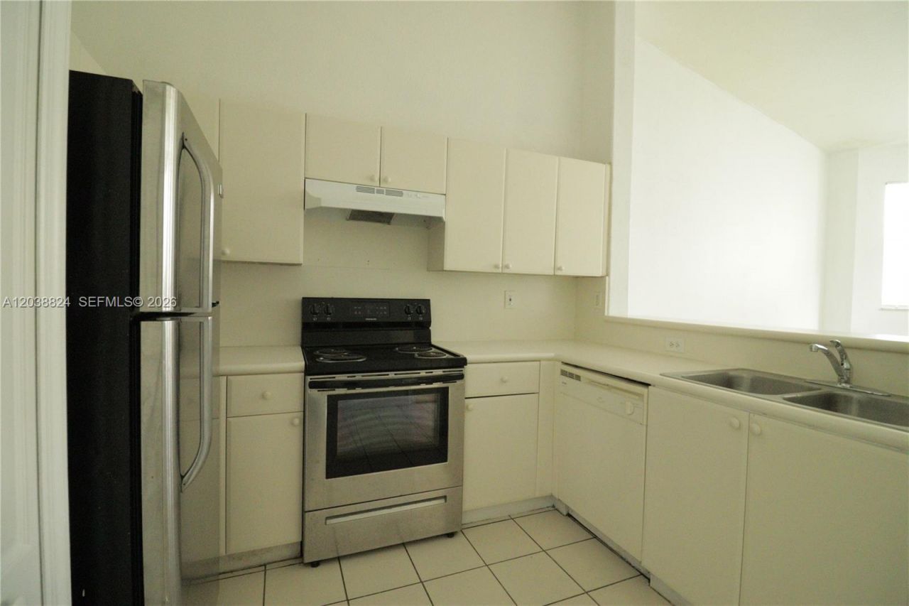 1568 SE 26th St , Unit 206, Homestead, FL 33035 Photo