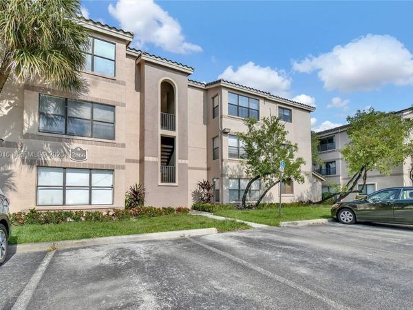 2866 S University Dr , Unit 5105, Davie, FL 33328