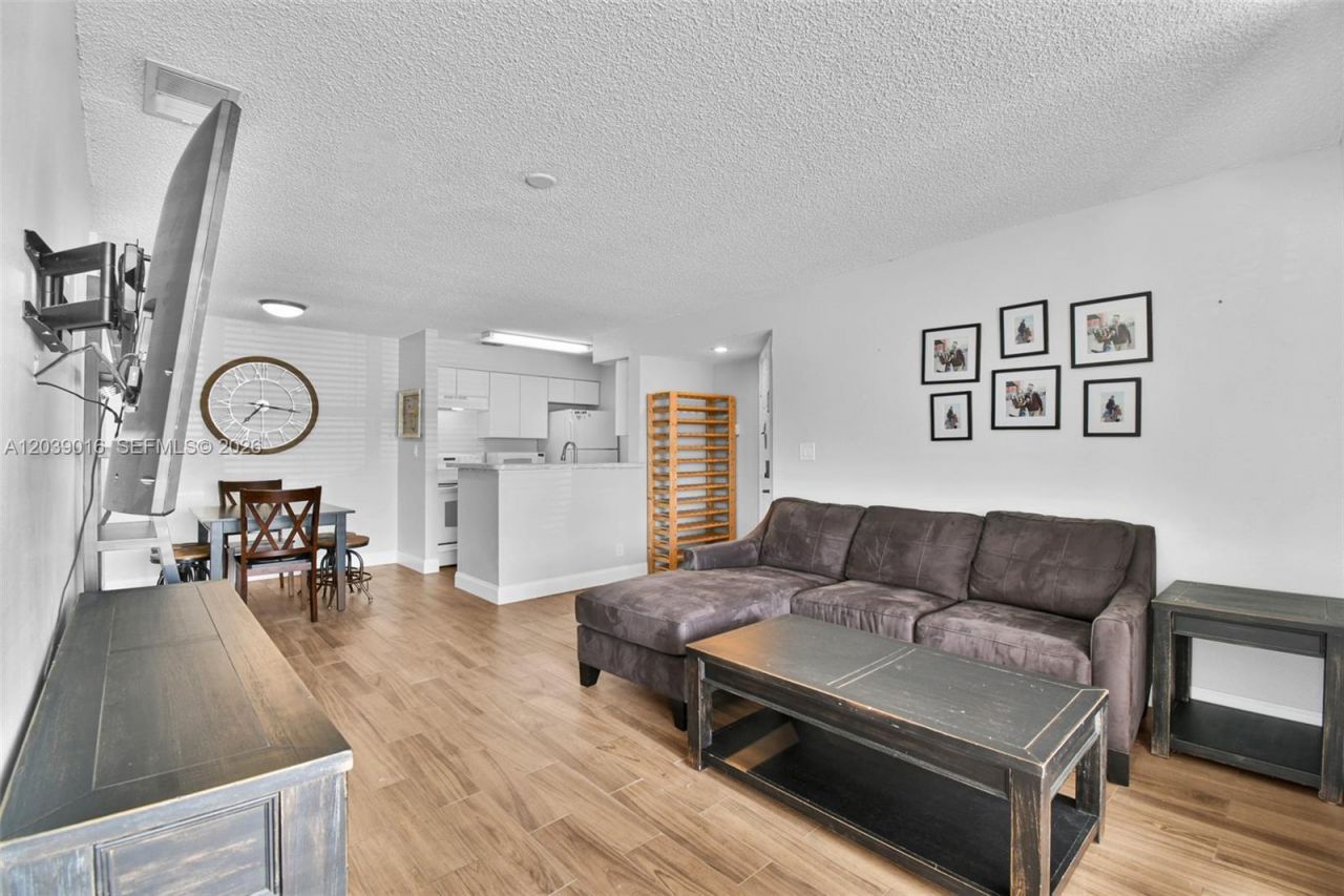 2866 S University Dr, Unit 5105, Davie, FL 33328 Photo