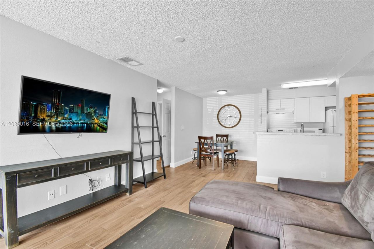 2866 S University Dr, Unit 5105, Davie, FL 33328 Photo