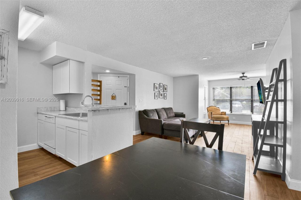2866 S University Dr, Unit 5105, Davie, FL 33328 Photo