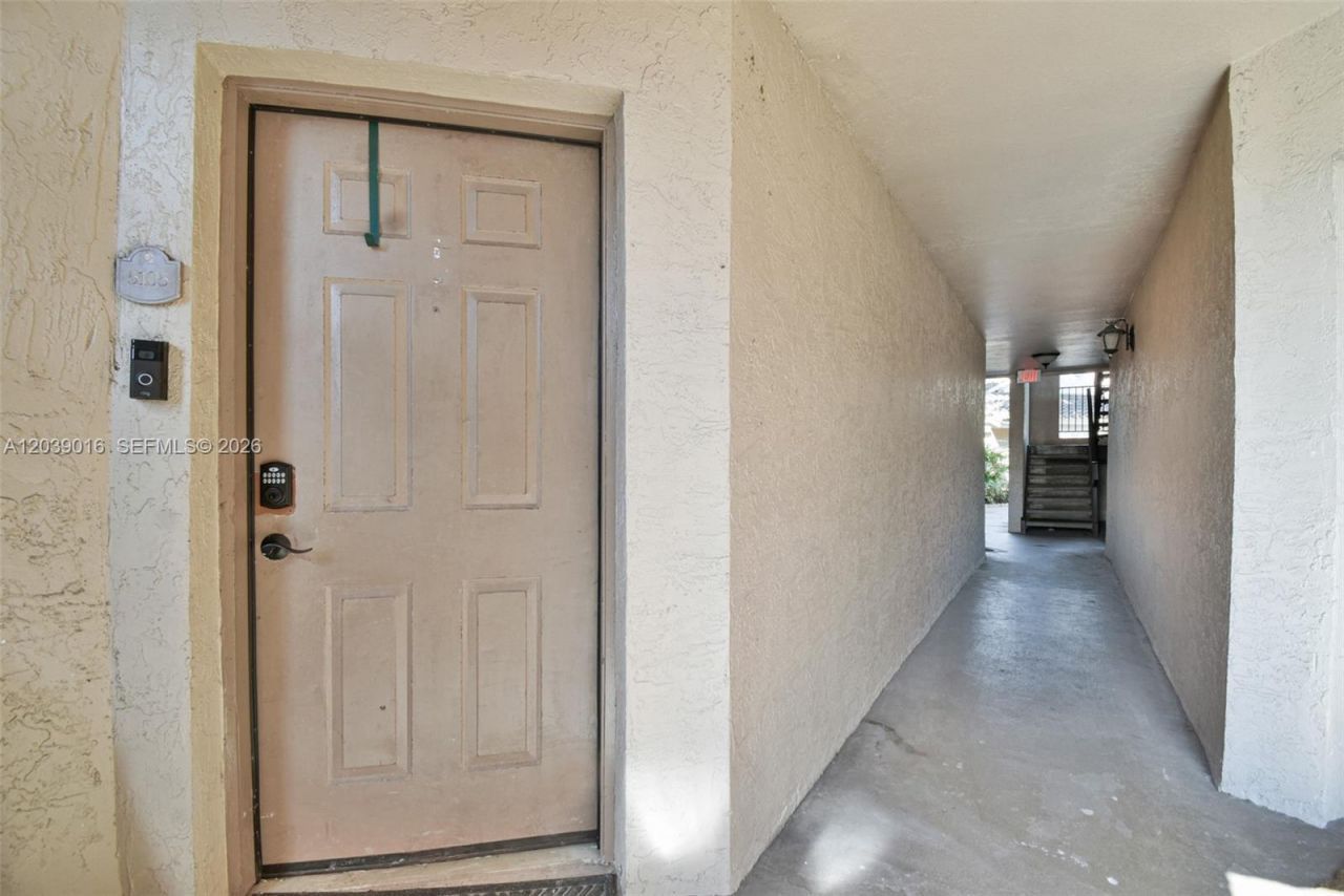 2866 S University Dr, Unit 5105, Davie, FL 33328 Photo