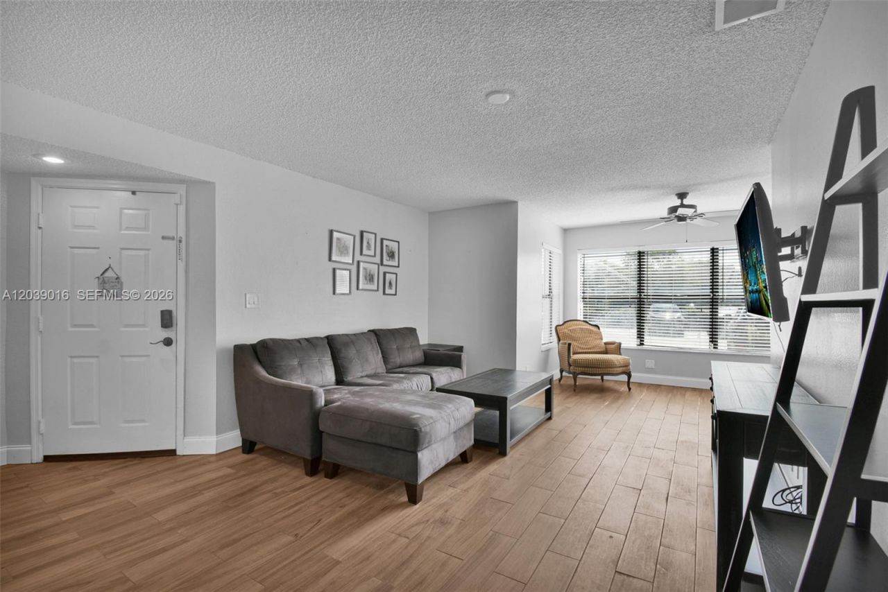 2866 S University Dr, Unit 5105, Davie, FL 33328 Photo
