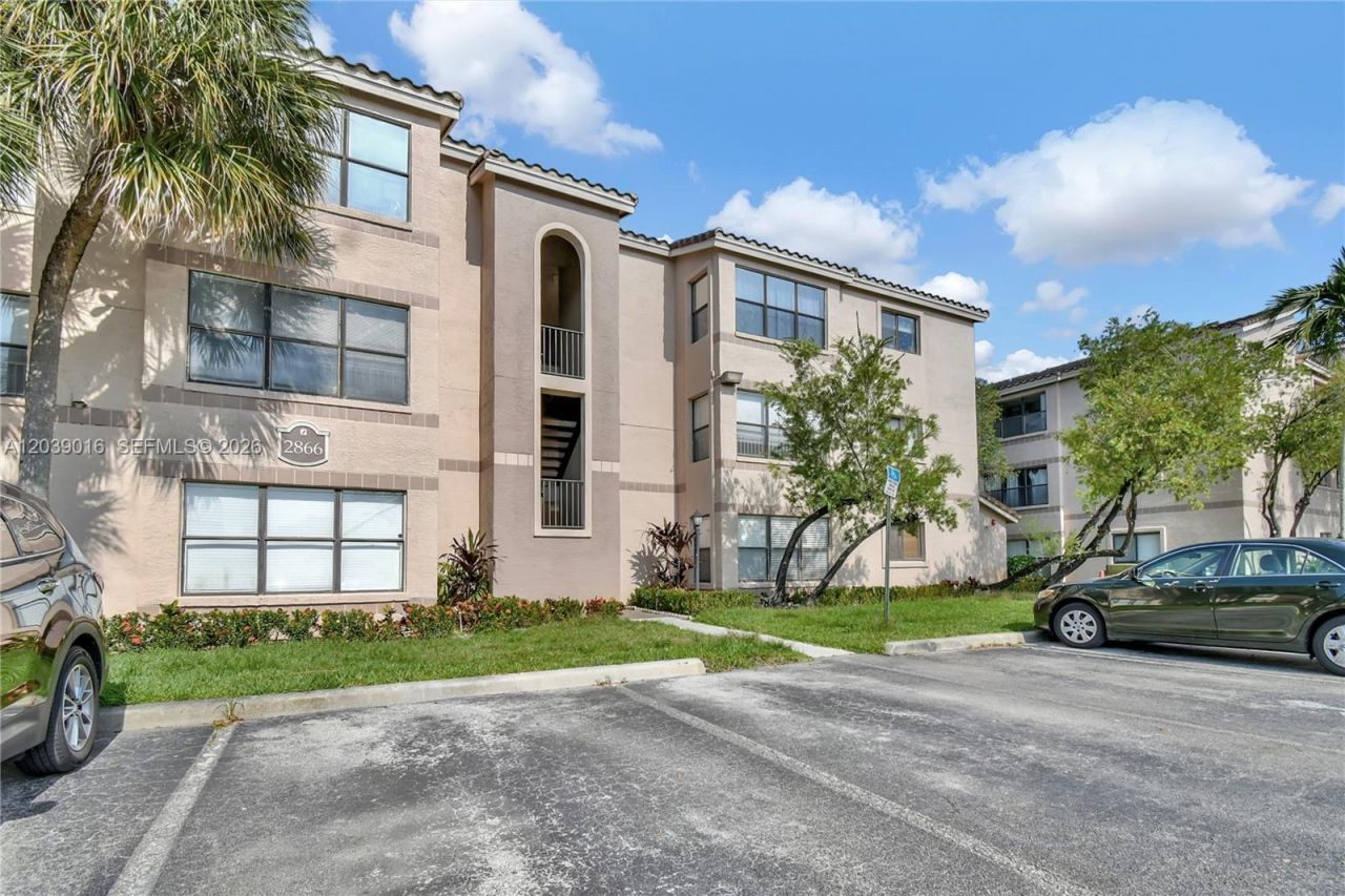 2866 S University Dr, Unit 5105, Davie, FL 33328 Photo