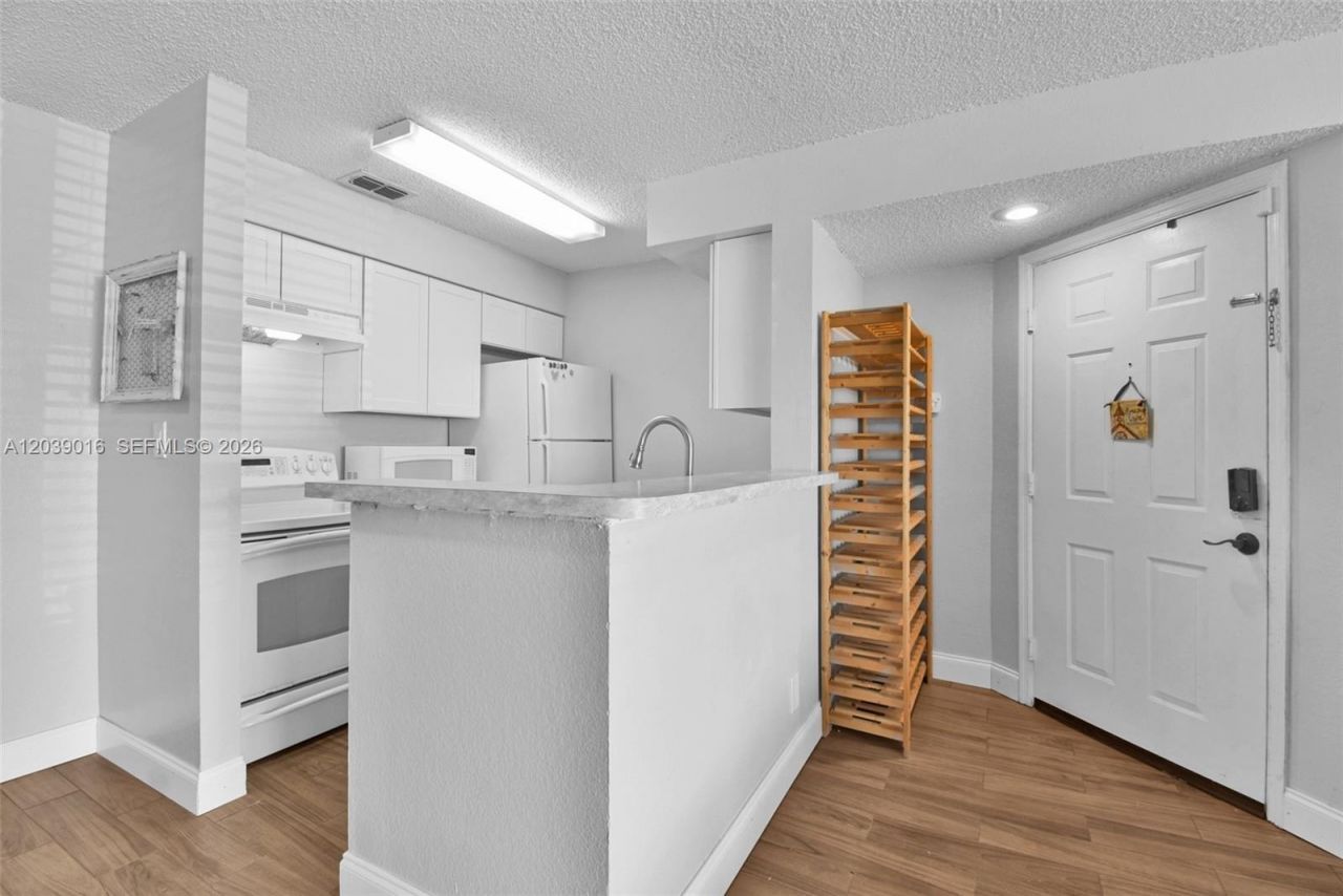 2866 S University Dr, Unit 5105, Davie, FL 33328 Photo