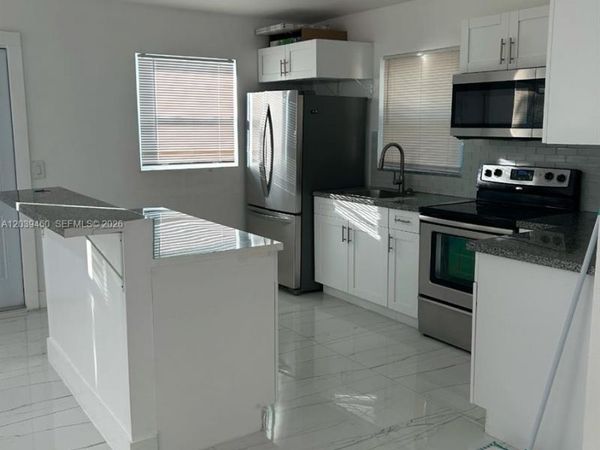 Miami, FL 33161