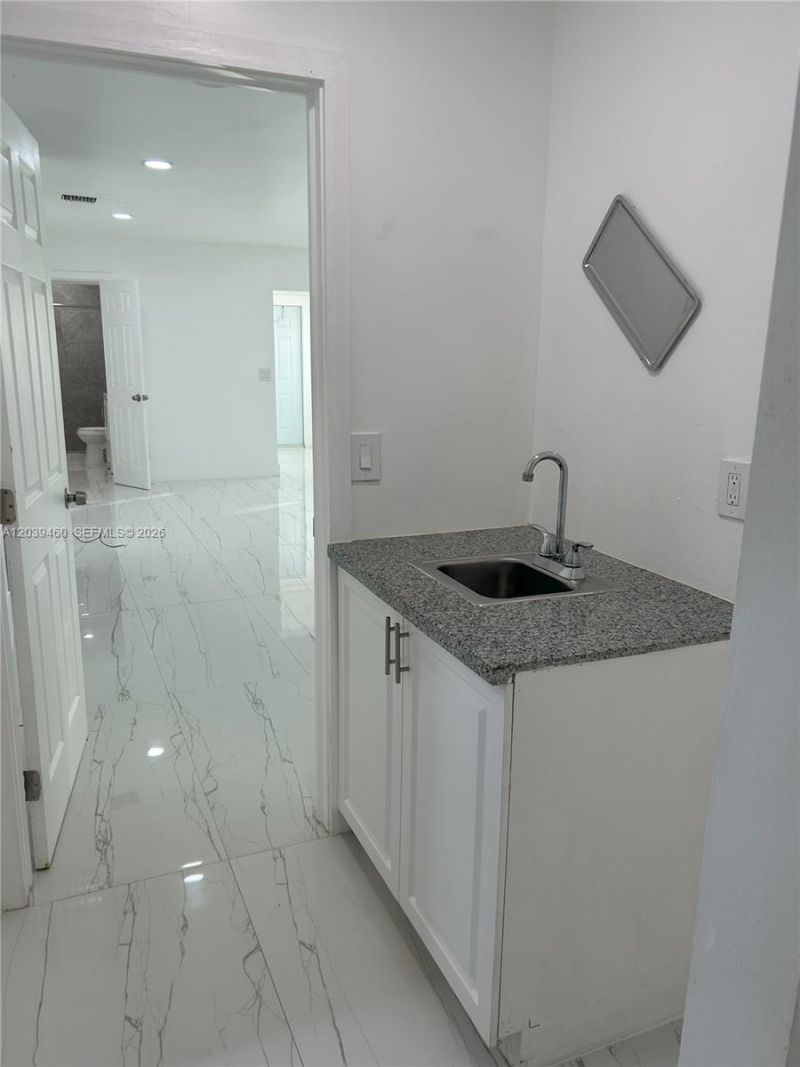 Please Call For Address, Miami, FL 33161 Photo