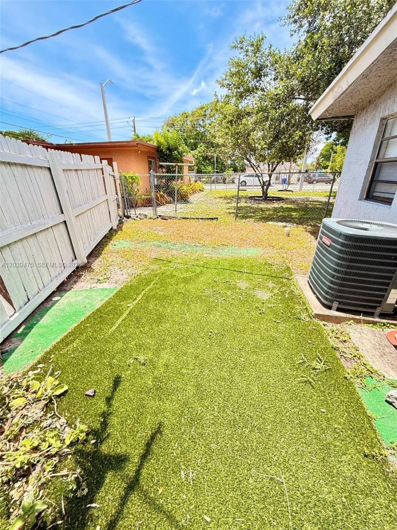 204 NW 28th Ave , Unit Front, Fort Lauderdale, FL 33311 Photo