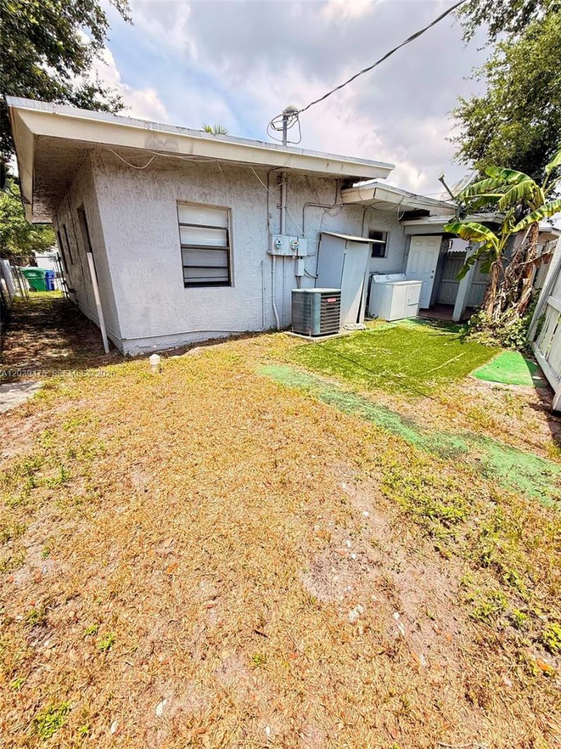 204 NW 28th Ave , Unit Front, Fort Lauderdale, FL 33311 Photo