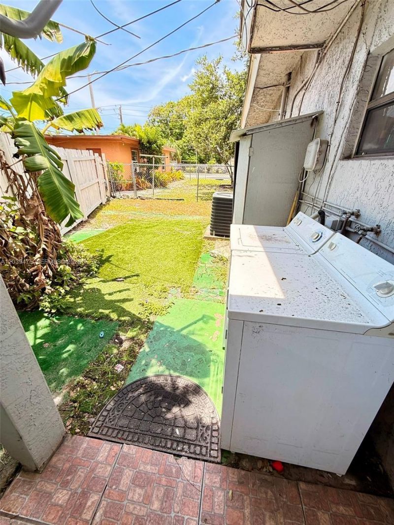 204 NW 28th Ave , Unit Front, Fort Lauderdale, FL 33311 Photo