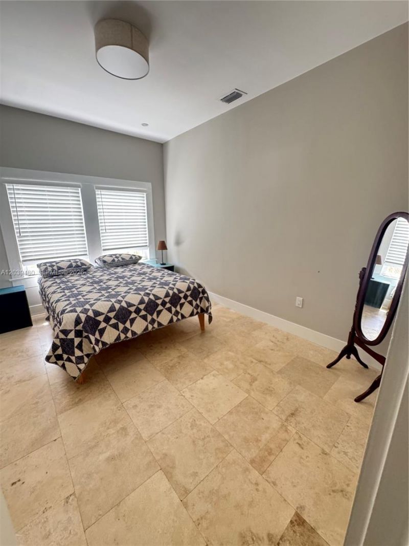 2434 SW 15th St, Unit 2434, Miami, FL 33145 Photo