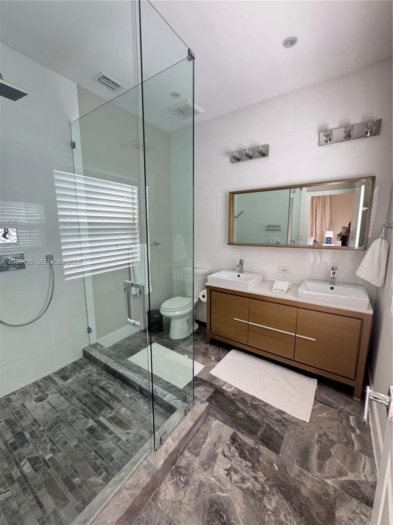 2434 SW 15th St, Unit 2434, Miami, FL 33145 Photo