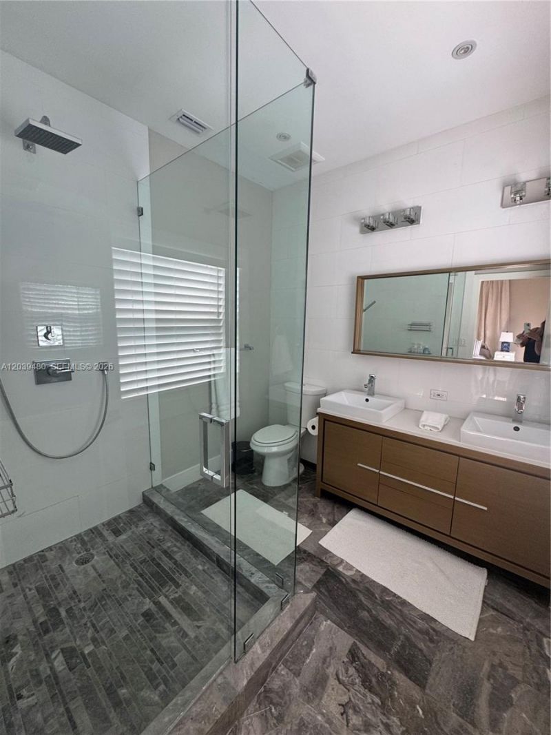 2434 SW 15th St, Unit 2434, Miami, FL 33145 Photo