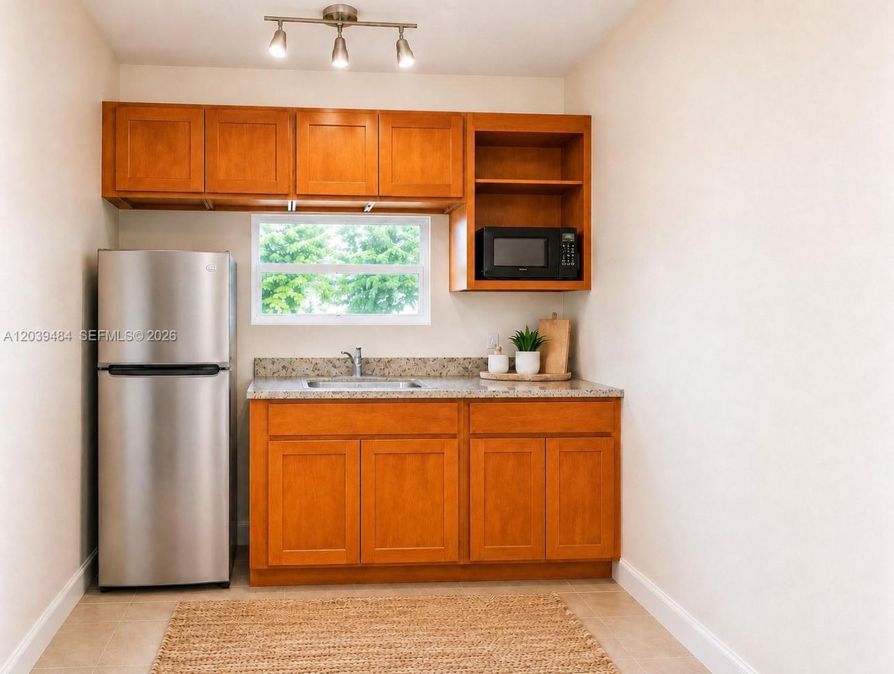 223 NW 12th St , Unit 4, Miami, FL 33136 Photo
