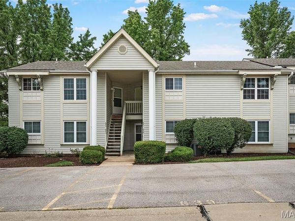 645 Sugar Trail Court, Unit 5, St Peters, MO 63376