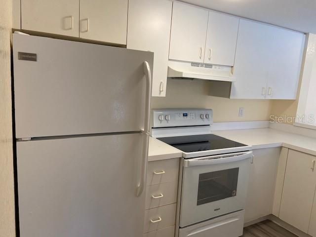 850 S Tamiami Trail , Unit 605, Sarasota, FL 34236 Photo