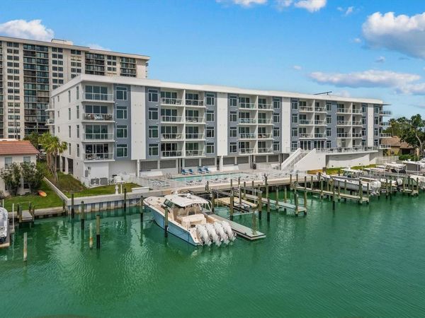 415 ISLAND WAY , Unit 311, CLEARWATER BEACH, FL 33767
