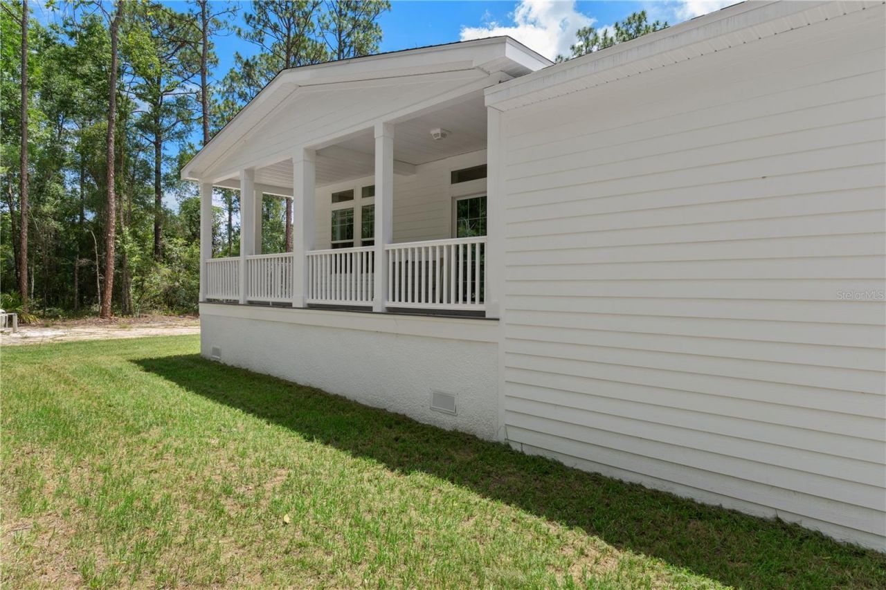 14249 E Razorbill Avenue , Weeki Wachee, FL 34614 Photo