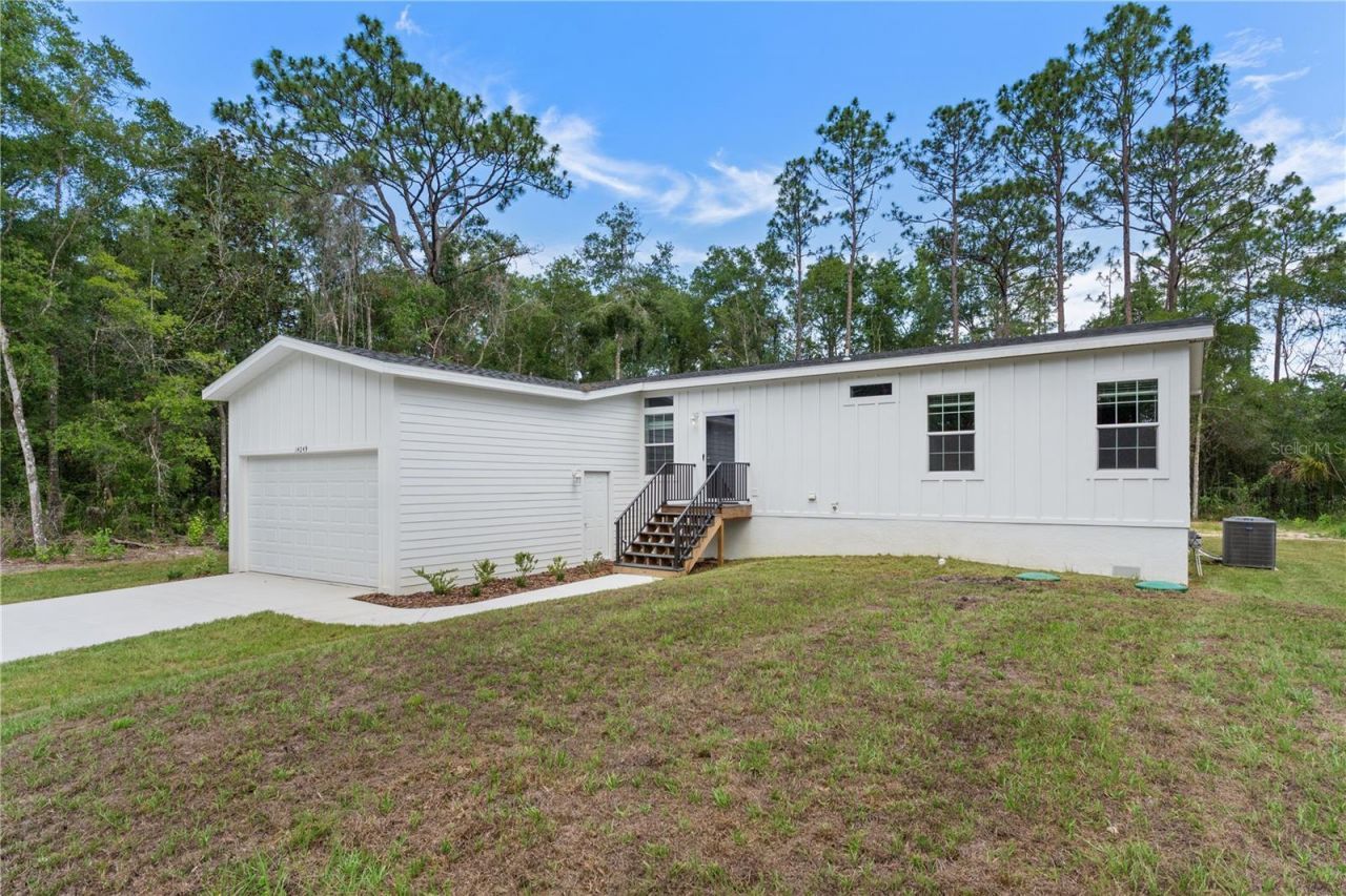 14249 E Razorbill Avenue , Weeki Wachee, FL 34614 Photo