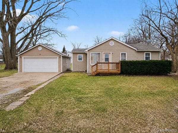 3316 Lockhead Street , Burton, MI 48529