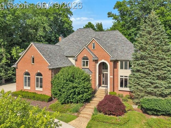 7061 Trailway Court, West Bloomfield Twp, MI 48322