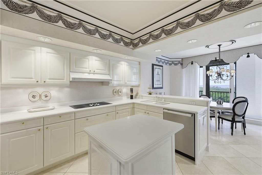8990 Bay Colony Dr, Unit 901, Naples, FL 34108 Photo