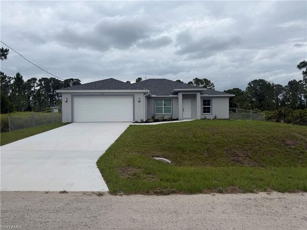 737 Avondale ST E, LEHIGH ACRES, FL 33974