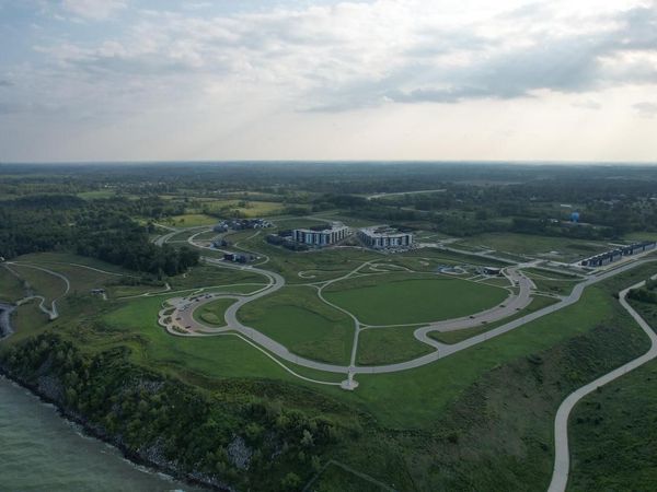9475 E LAKE VISTA PARKWAY, Unit 4006, Oak Creek, WI 53154