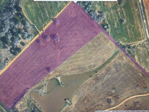 000 Old Potato RD, Paige, TX 78659