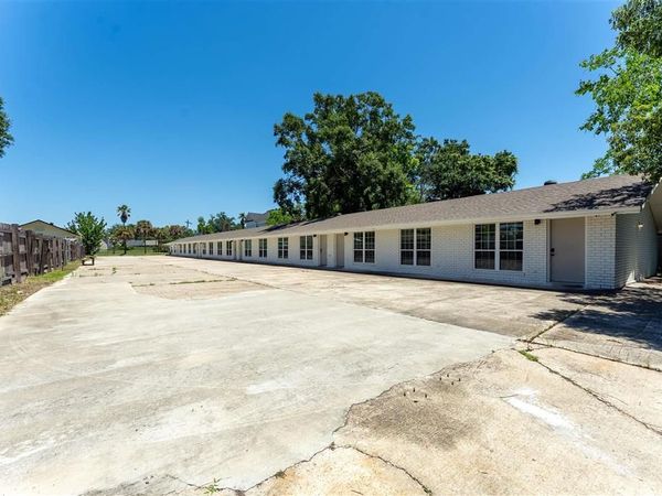 638 Iris Street, Lake Charles, LA 70601