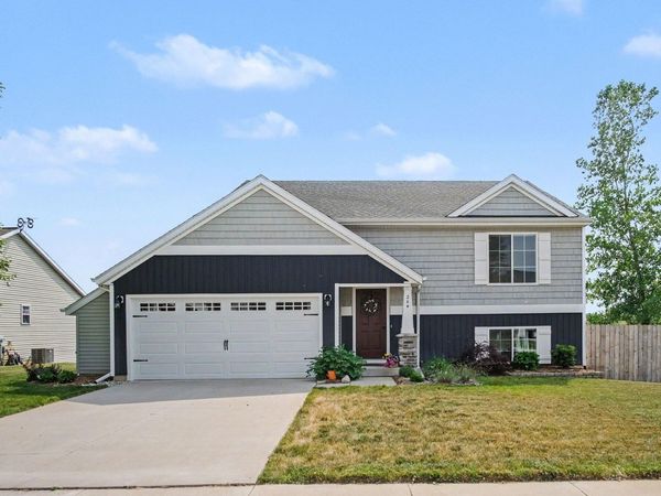 264 Vansen Drive NW, Kent City, MI 49330
