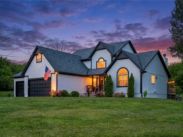 16901 E 215th Street, Peculiar, MO 64078