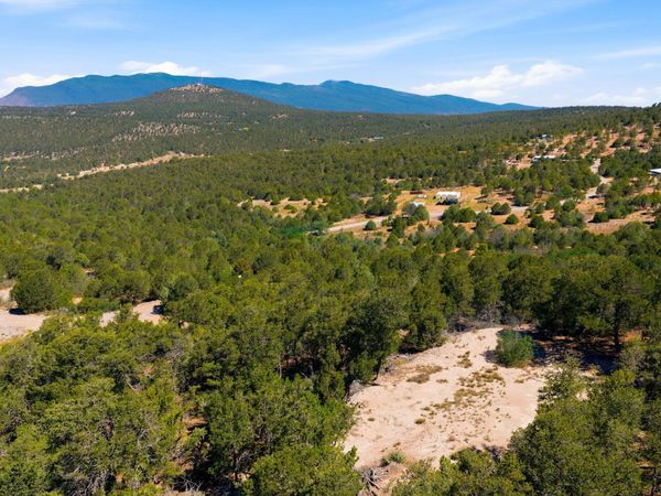1 Duncan Drive , Tijeras, NM 87059