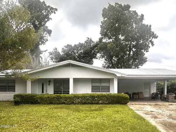 6248 Tennyson Drive, Ocean Springs, MS 39564